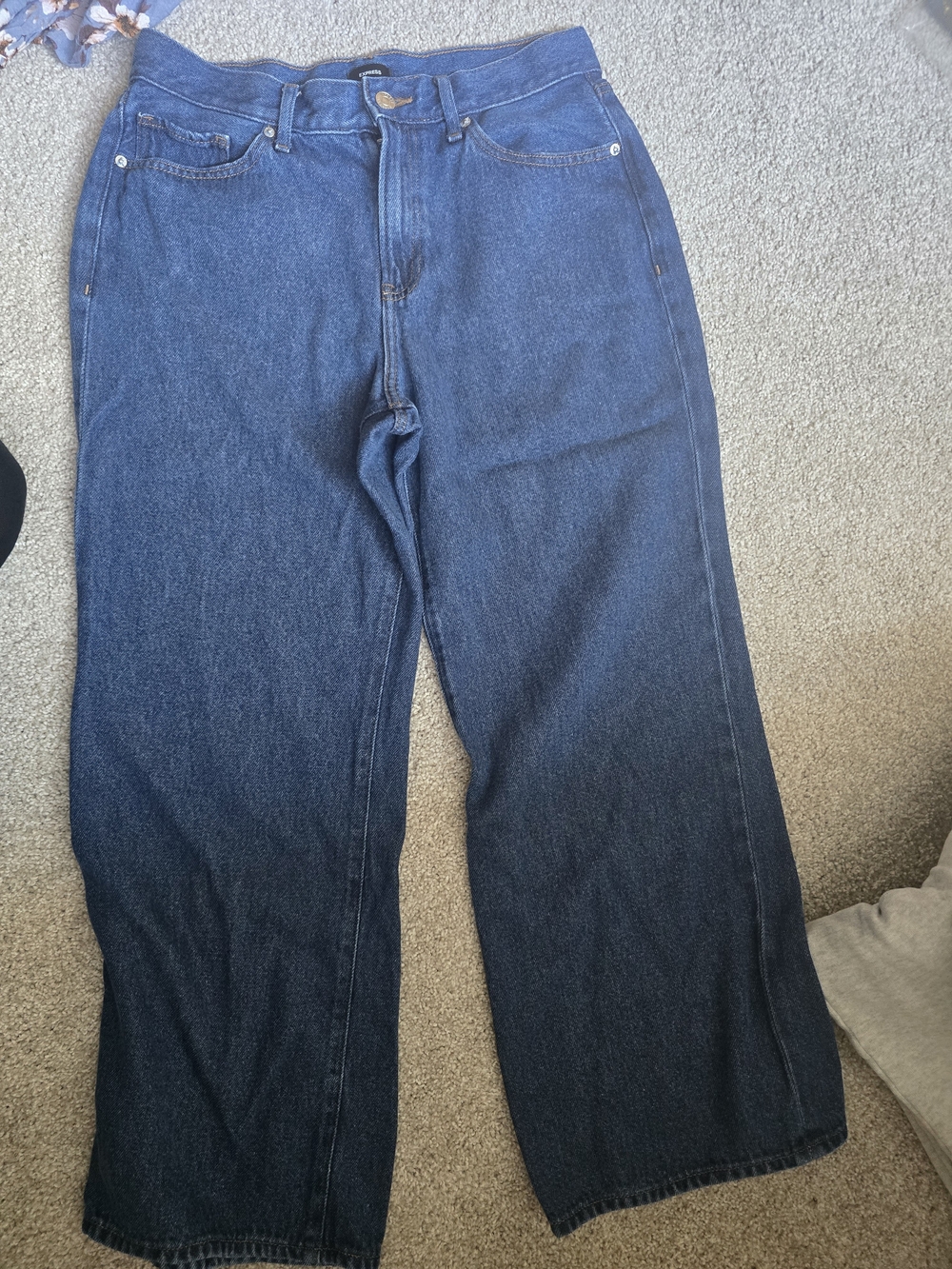 Express Wide-Leg Jeans in Dark Wash